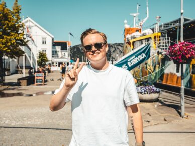 Vidar_Villa_01_summer_tour