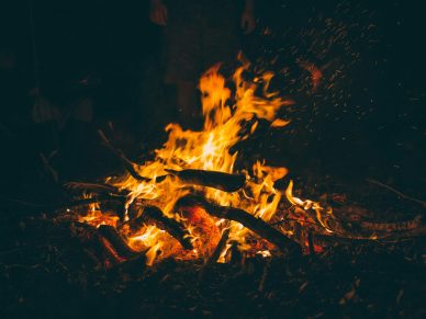 luke-porter-TRys9NU8GiQ-unsplash